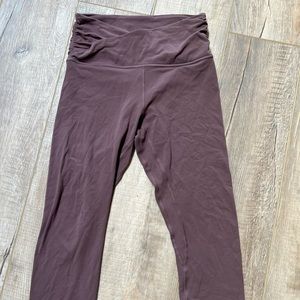 Lululemon cross waist crop size 6